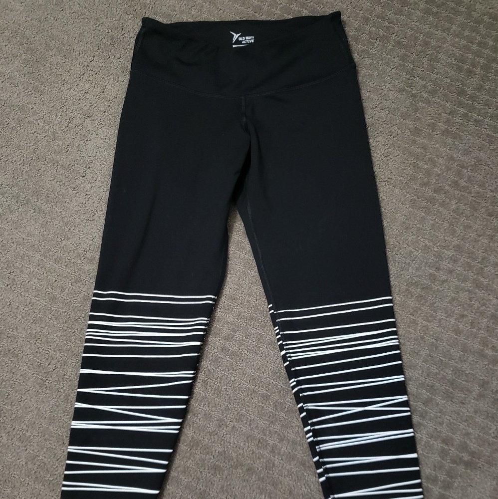 4/$25 Old Navy athletic pants med